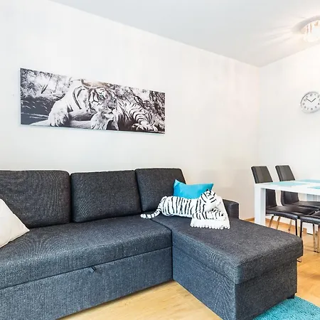 Go Happy Mikonkatu 11, Modern One Bedroom With Balcony. * Helsinki